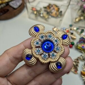 599 Elegant Blue and Gold Brooch